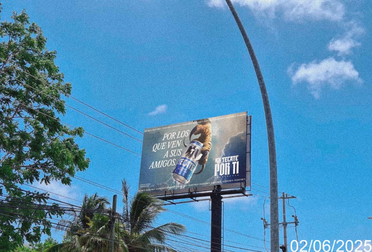 Espectacular de Publimpacto sobre carretera